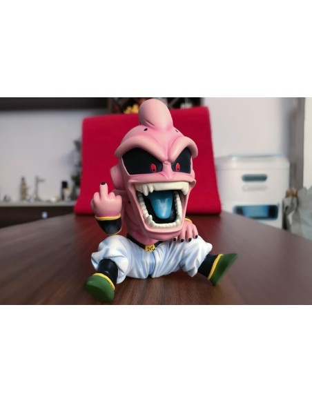 Figurine Majin Buu assis doigt d'honneur 12cm