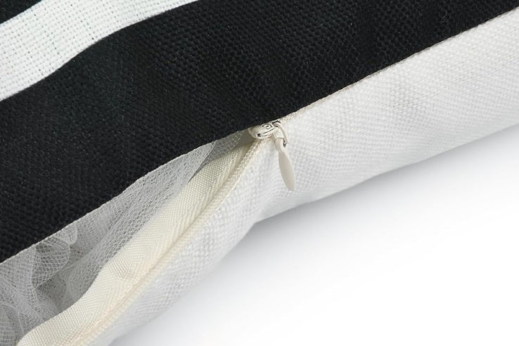 Lot de 2 housses de coussin 45x45 cm en lin noir et blanc avec motif doigt d'honneur