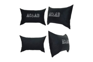 Oreiller noir ACAB avec doigt d'honneur 40x60 cm 2